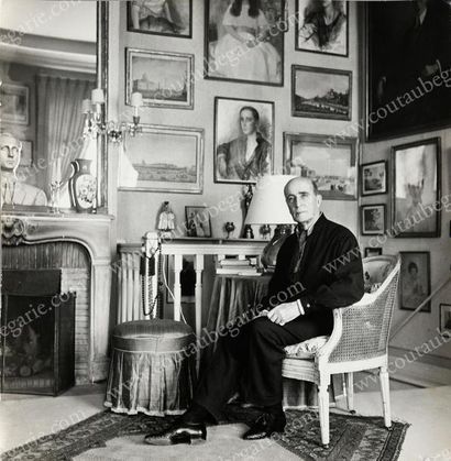 null FÉLIX FÉLIXOVITCH, prince Youssoupoff (1887-1967).
Portrait photographique signé...
