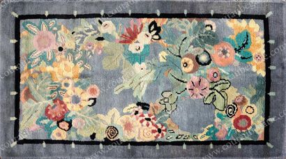 Bénédictus Édouard (1878-1930) 
Important tapis en laine au point noué, de forme...