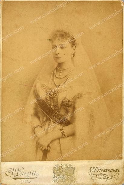 null ALEXANDRA FÉODOROVNA, impératrice de Russie (1872-1918)
Portrait photographique...