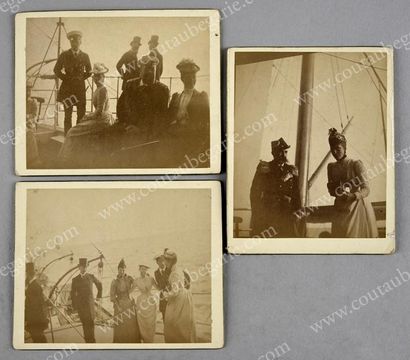 null ALEXANDRE III, empereur de Russie (1845-1894).
Ensemble de trois photographies...