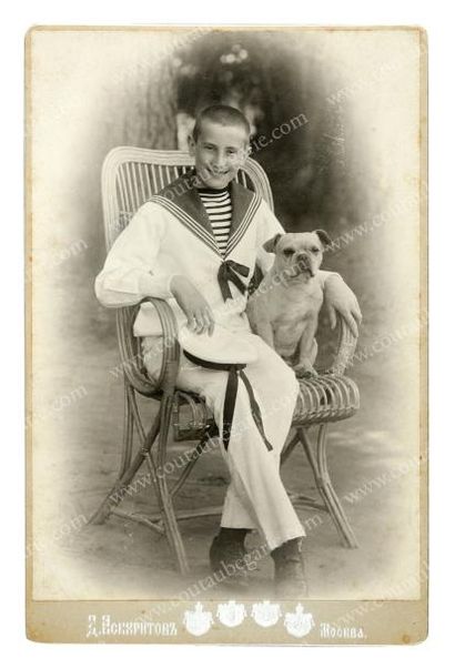 null FÉLIX FÉLIXOVITCH, prince Youssoupoff (1887-1967).
Portrait photographique signé...