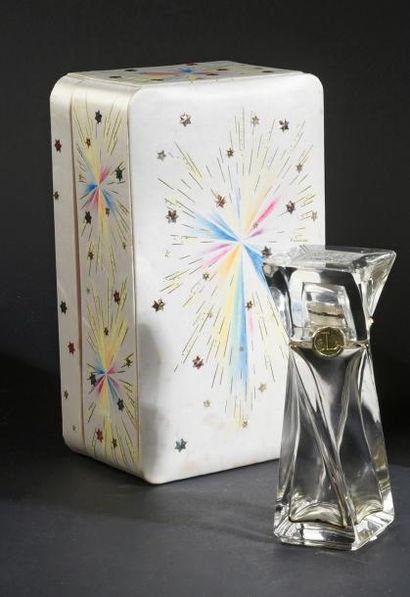 Lancôme «Magie» - (1950)
Présenté dans son coffret en peuplier gainé de satin imprimé...