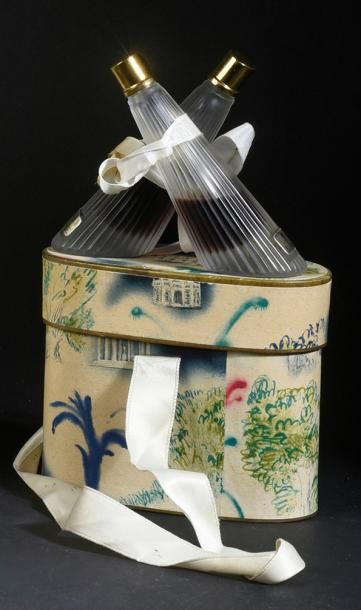 Lancôme «Magie» et «Trésor» - (1950)
Présenté dans son coffret ovale en carton gainé...
