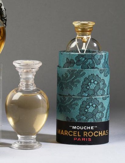 Marcel Rochas «Mouche» - (1948)
Lot comprenant le flacon amphore en verre incolore...