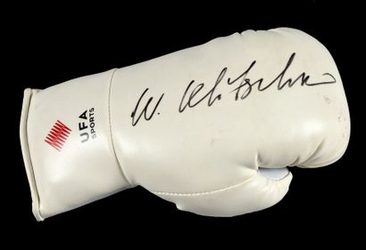 null Gant signé par Wladimir Klitschko. Boxeur Ukrainien, Champion Olympique aux...