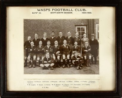 null Cap de l’équipe des Wasps pour la saison 1933-34 brodée au fil d’or.
On y joint...