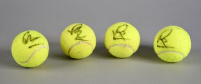 null Boîte de 4 balles d’entrainement utilisées et signées par Rafael Nadal lors...