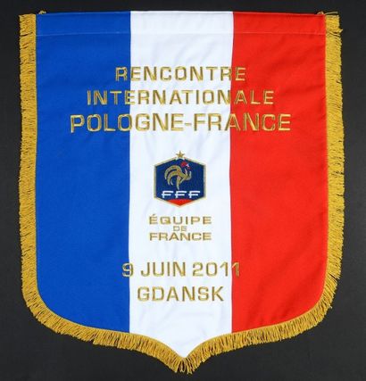 null Fanion officiel de l’équipe de France. Match amical contre la Pologne le 9 juin...