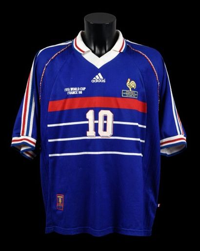 null Zinedine Zidane n°10. Maillot porté avec l’équipe de France face à l’Afrique...