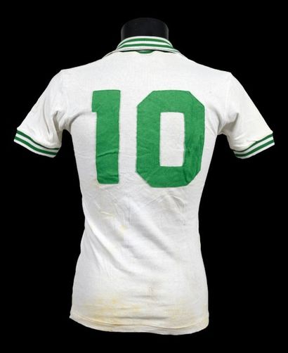 null Maillot n°10 porté avec l’Arabie Saoudite pour les saisons internationales 1978-1979...