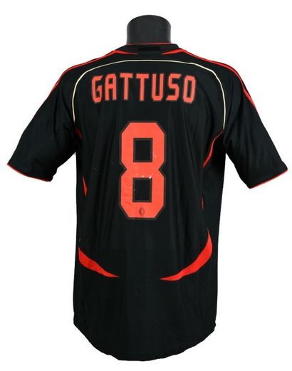 null Gennaro Gattuso n°8. Maillot porté avec l’AC Milan lors d’une rencontre amicale...
