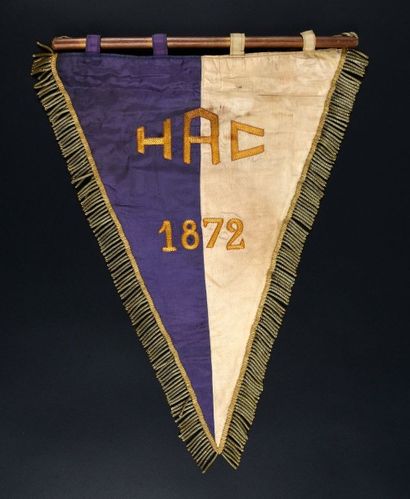 null Fanion du Havre Athletic. Club fondé en 1872.
Dim. 29 x 40 cm. Fanion ancien....