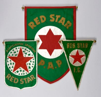 null Ensemble de 3 fanions du Red Star Football Club crée en 1897 et actuellement...