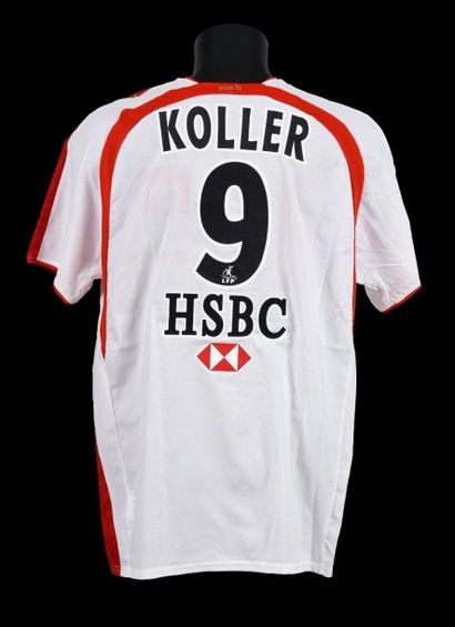 null Jan Koller n°9. Maillot de la saison2006-2007. Le géant tchèque (2,02m) restera...