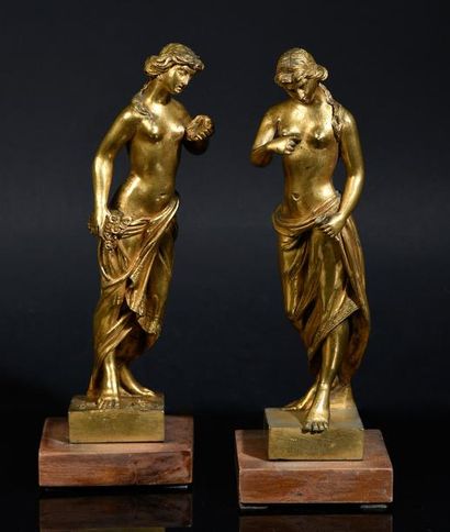 null Paire de statuettes en bronze doré, dans leur vieille dorure, représentant deux...