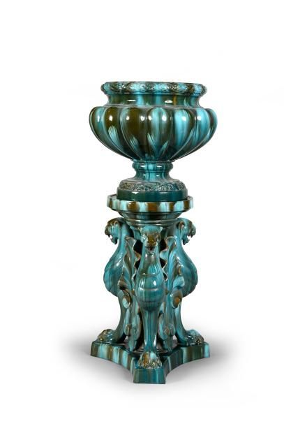 Clément MASSIER (1844-1917) Vasque sur sellette en céramique émaillée bleu turquoise...