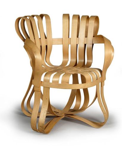 Frank Owen Gehry (1929 - ) Cross Check Chair.
Lamettes de bois thermoformé courbé.
Edition...
