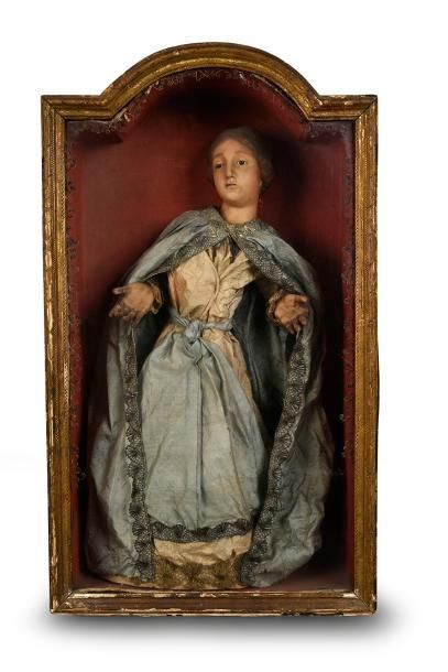 null Vierge de cire habillée présentée dans un cadre vitrine, seconde moitié du XVIIIe...
