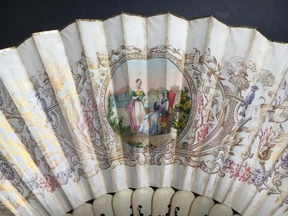 null Les costumes régionaux, vers 1860.
Eventail plié, feuille double en papier chromolithographié....