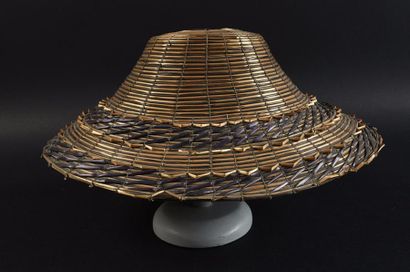 null Chapeau, Second Empire, chapeau d'inspiration chinoise en paille naturelle et...
