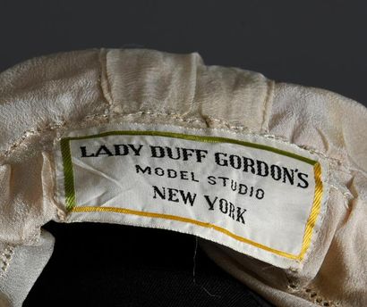 null * Robe du soir griffée Lady Duff Gordon's New York, vers 1915, corsage à manches...