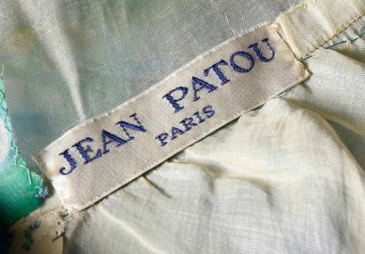 null * Robe pour l'été griffée Jean Patou, vers 1970, robe longue en organsin imprimé...