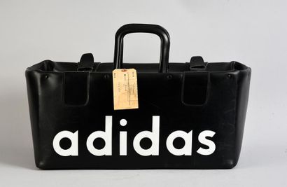 null Sac Adidas ayant appartenu à Maurice Gruel, entraineur aux Jeux de Munich 1972....