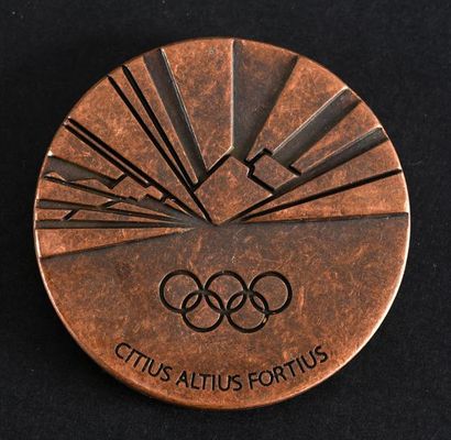 null TURIN 2006
Médaille officielle de participant. En bronze.
Diamètre 39 mm. Dans...