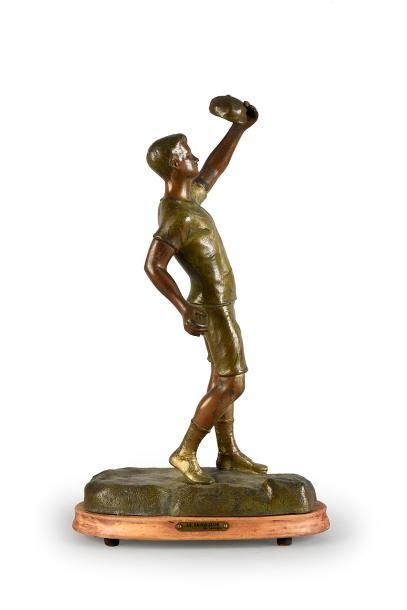 null Sculpture en régule sur socle bois. «Le vainqueur». Circa 1900. Par A.J. Lavergne...