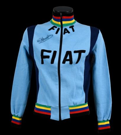 null Eddy Merckx.
Veste de survêtement de l'équipe Fiat pour la saison 1977, avant...