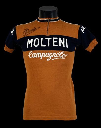 null Eddy Merckx.
Maillot porté avec l'équipe Molteni Campagnolo lors de la saison...