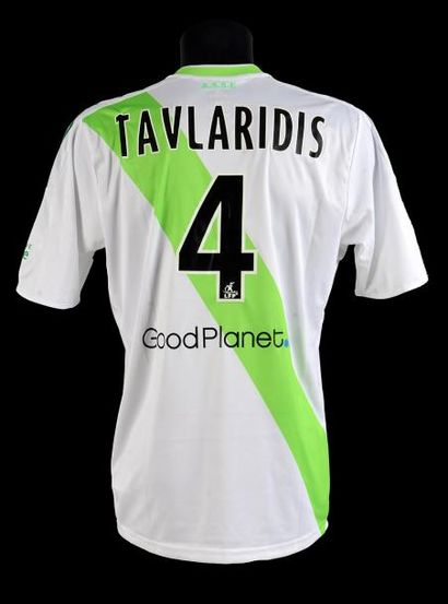 null Efstathios Tavlaridis n°4.
Maillot de l'AS Saint Etienne pour la saison 2009-2010...
