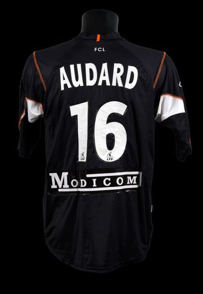 null Fabien Audard n°16.
Maillot de gardien porté avec le FC Lorient pour la saison...