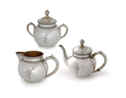 null Service à thé en argent de la Maison GRATCHEFF, comprenant une théière, un sucrier...