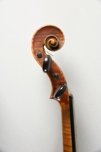 null Violon allemand fin XVIIIe, famille Klotz de Mittenwald.
Violon en bon état,...