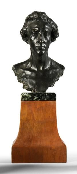 Naoum Lvovich ARONSON (1872-1943) 
Buste du compositeur Franz LISZT (1811 - 1886)
Bronze...