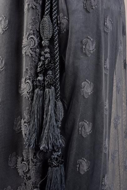 null Robe habillée, vers 1910, robe taille haute à manches courtes d'un beau bleu...