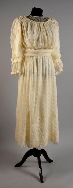 null Robe d'après-midi vers 1820-1830, modifiée pour être portée vers 1910, robe...