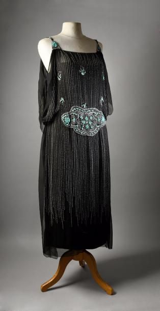 null Robe du soir, Haute couture, vers 1920-1925, robe de dessous en crêpe de soie...