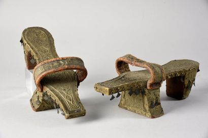 null Chaussures de hammam, Turquie, XVIIIe-XIXe siècles, paire de socques en bois...