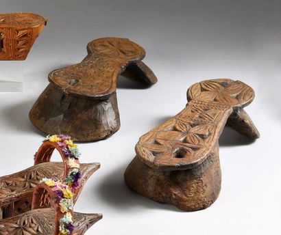 null Réunion de quatre modèles de chaussures, Inde XIXe siècle, paire de mules à...