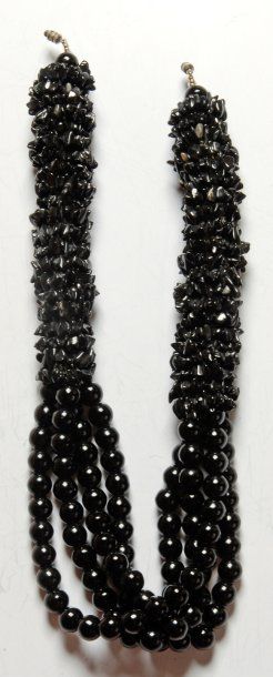 GEORGES DESRUE pour Nina Ricci - (années 1960) Important collier 4 rangs de perles...