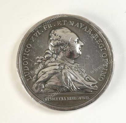 DUVIVIER Pierre-Simon-Benjamin (1730-1819) Comita Burgund.
Belle médaille en argent,...