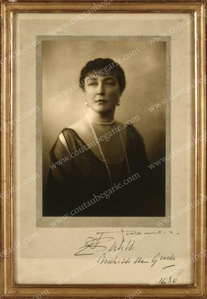 null ISABELLE, princesse d'Orléans, duchesse de Guise (1878-1961).
Portrait photographique...