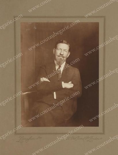 null HENRI, prince d'Orléans, comte de Paris (1908-1999).
Carte postale photographique...