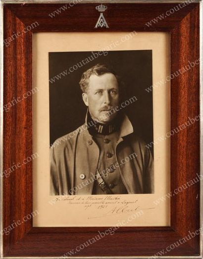 null ALBERT Ier, roi des Belges (1875-1934).
Beau portrait photographique le représentant...