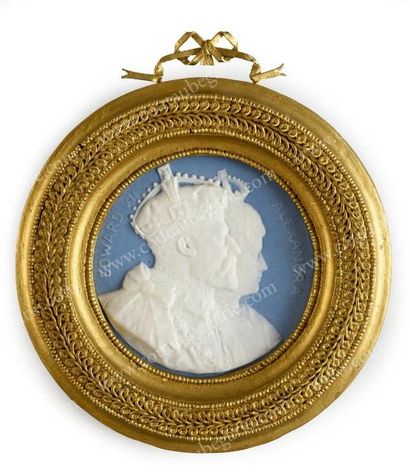 null ÉDOUARD VII, roi de Grande-Bretagne (1841-1910).
Médaillon à suspendre en biscuit...