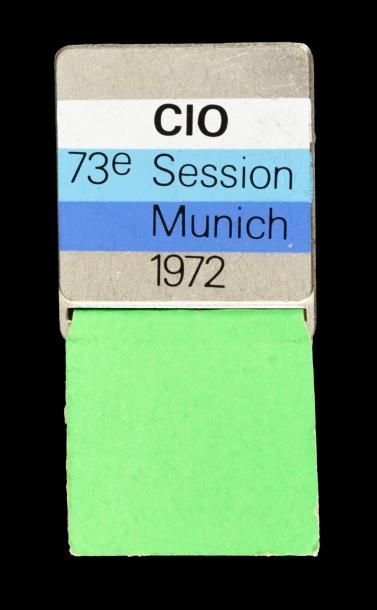null Badge de la 73ème Session du CIO à Munich en 1972. Lord Killanin est élu Président...