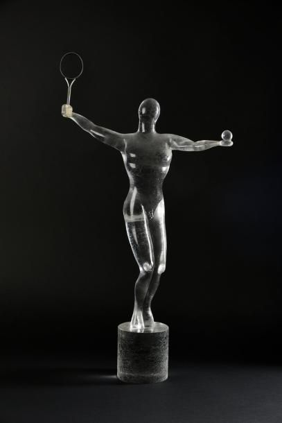 null Sculpture en verre «Le joueur au service». Copie d'une statue en crystal de...