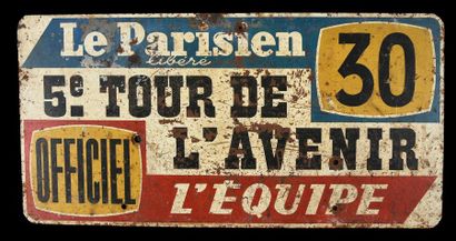 null Ensemble de 3 plaques de véhicule «Officiel» sur le Tour de l'Avenir 1965-1966...